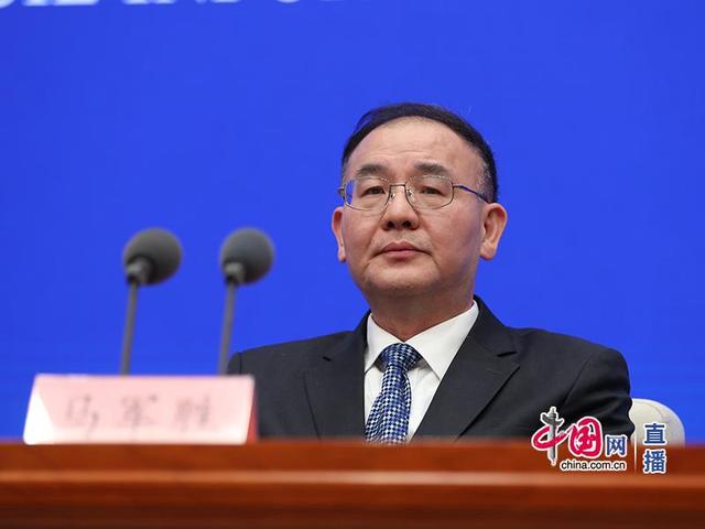 邮政快递投诉打什么电话最有效，邮政投诉快递最狠的方法（如遇快递“暴力分拣”）