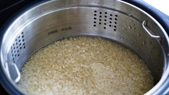 美的电饭煲使用说明，美的电饭煲使用方法（美的IH低糖电饭煲30LH5体验）
