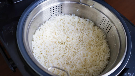 美的电饭煲使用说明，美的电饭煲使用方法（美的IH低糖电饭煲30LH5体验）