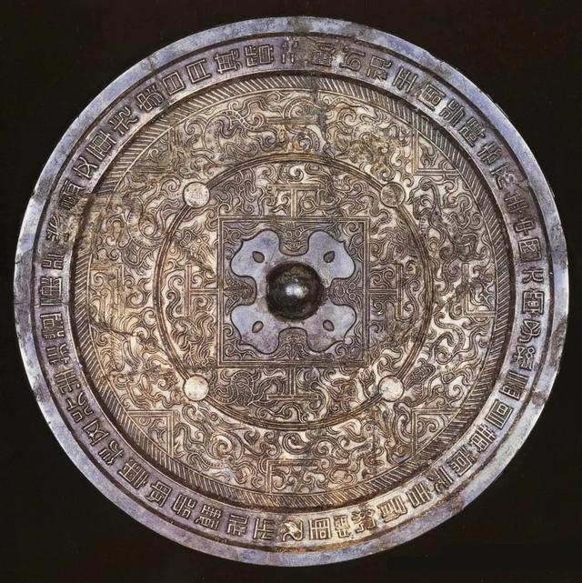 镜子唯美图片来啦！，镜子图片唯美图片素材（镜子的背影 岁月的千秋）