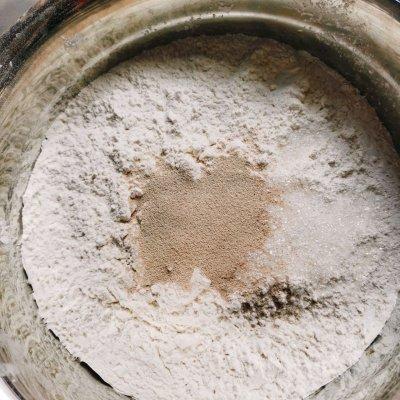 干萝卜丝包馅的做法，萝卜干做馅的做法（萝卜干肉包子健康营养、不油不腻）