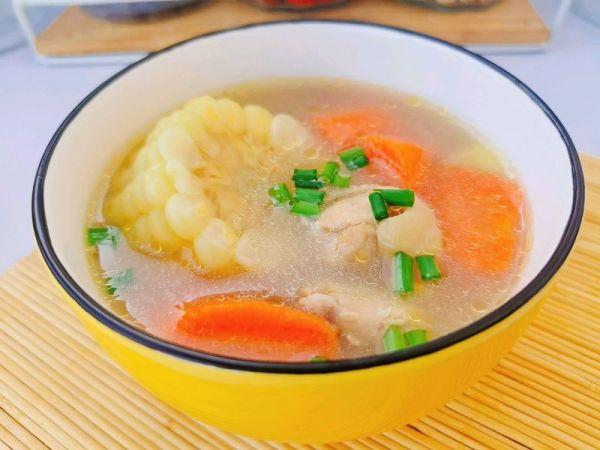 玉米煲鸡汤如何做，这道甜玉米鸡汤，看一遍就会