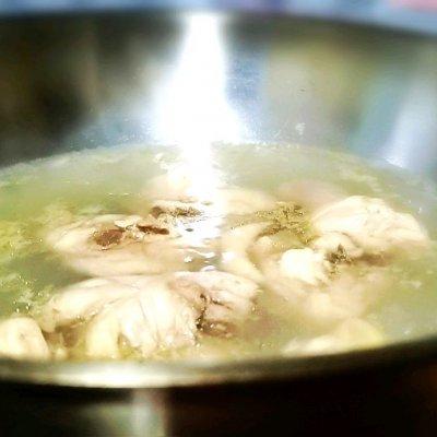 玉米煲鸡汤如何做，这道甜玉米鸡汤，看一遍就会