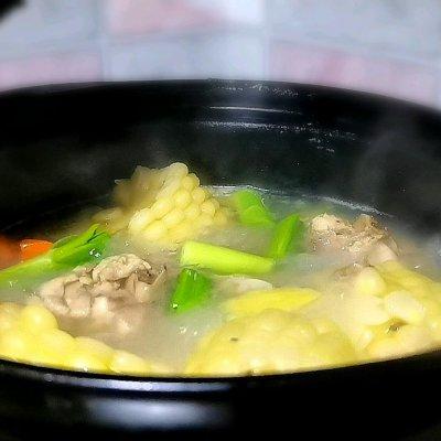 玉米煲鸡汤如何做，这道甜玉米鸡汤，看一遍就会