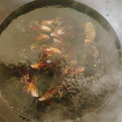海虹怎么吃 海虹的做法，海虹怎么吃（吃对老滕私房菜之爆炒海虹）