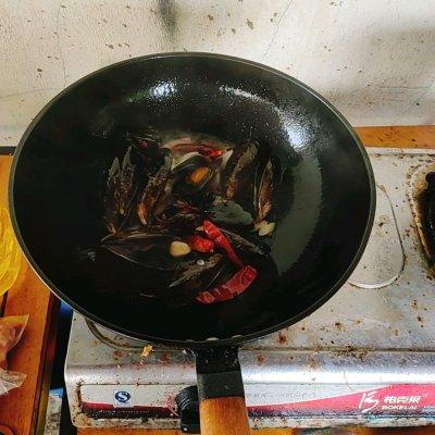 海虹怎么吃 海虹的做法，海虹怎么吃（吃对老滕私房菜之爆炒海虹）