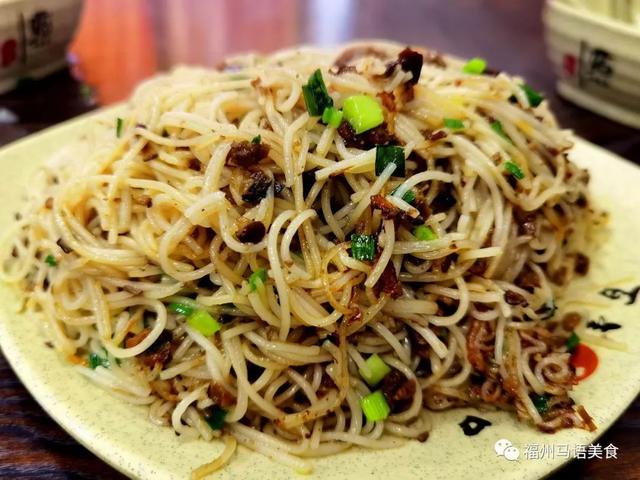 泥鳅干的做法，怎样做泥鳅最好吃（<105>我在金山大道吃泥鳅粉干）