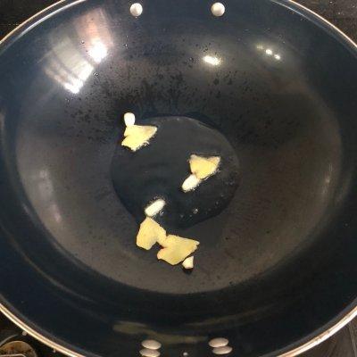 青菜面条怎么煮，青菜面条怎么煮好吃（朋友一来就做鸡蛋青菜酸汤面）