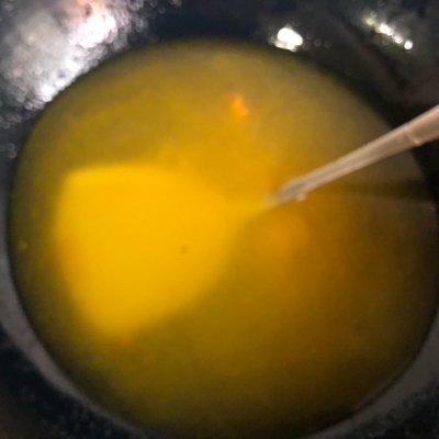 青菜面条怎么煮，青菜面条怎么煮好吃（朋友一来就做鸡蛋青菜酸汤面）