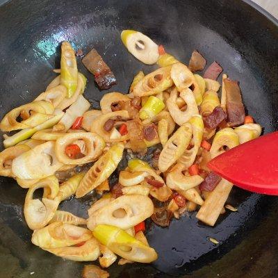 竹筍炒肉怎麼炒,竹筍燒牛肉的做法川菜(小白也能輕鬆學會的春筍炒肉)