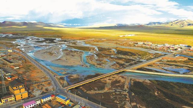 三江之源指的是哪三江，三江之源指的是哪三江（三江之源为何在青海）