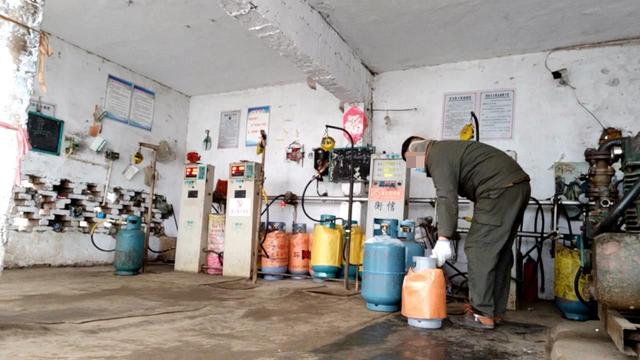 液氧价格多少钱一吨，医用液氧价格多少钱一吨（多地气站掺混大量二甲醚牟利）