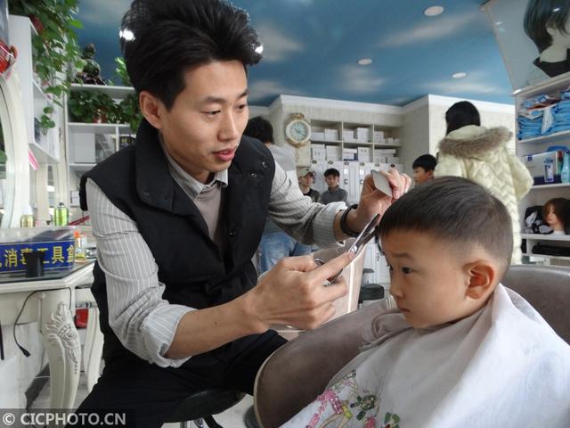 二月初二龙抬头理发，2020年2月理发吉日时间（农历二月二，龙抬头，您剃了吗）