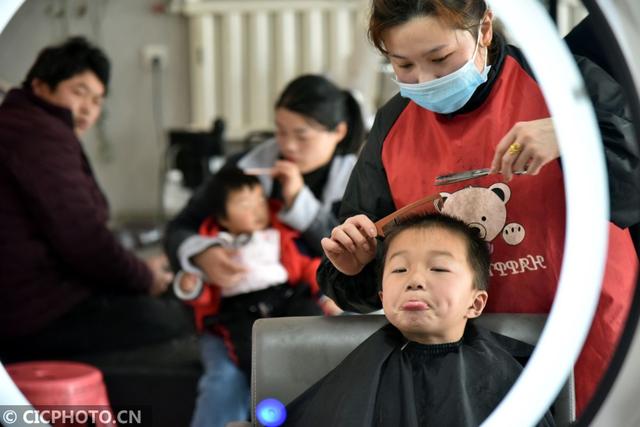 二月初二龙抬头理发，2020年2月理发吉日时间（农历二月二，龙抬头，您剃了吗）