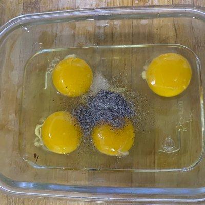香椿炒鸡蛋的做法，香椿炒鸡蛋怎么做（暖冬这道季节限定美味）