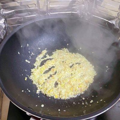 大虾粉丝蒜蓉做法，蒜蓉粉丝大虾的做法（做出的蒜蓉粉丝蒸虾越吃越香）