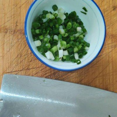 港式煲仔饭做法 在家也可自制煲仔饭超级简单，港式煲仔饭做法（广式腊味煲仔饭，镬气十足）