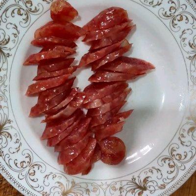 港式煲仔饭做法 在家也可自制煲仔饭超级简单，港式煲仔饭做法（广式腊味煲仔饭，镬气十足）