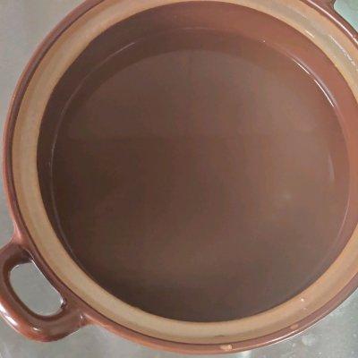 港式煲仔饭做法 在家也可自制煲仔饭超级简单，港式煲仔饭做法（广式腊味煲仔饭，镬气十足）