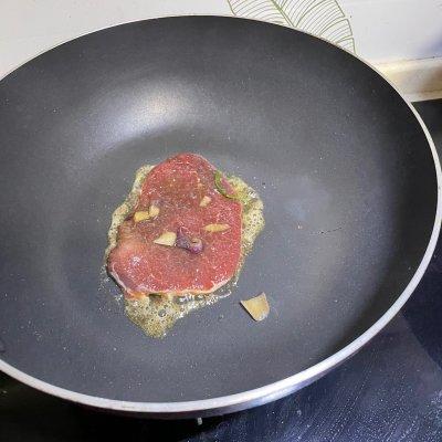 煎牛排的火候和时间，牛排煎多久时间（谁没在睡梦中想过那顿自制牛排）