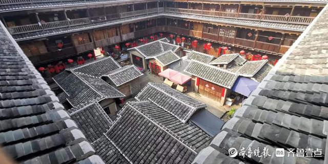 永定土楼在哪里，南靖土楼和永定土楼哪个好玩（世界文化遗产——福建永定土楼）