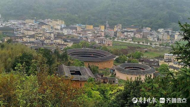 永定土楼在哪里，南靖土楼和永定土楼哪个好玩（世界文化遗产——福建永定土楼）
