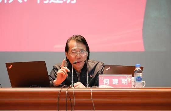 列宁的简介，列宁,的资料（让列宁看好中国革命的前景）