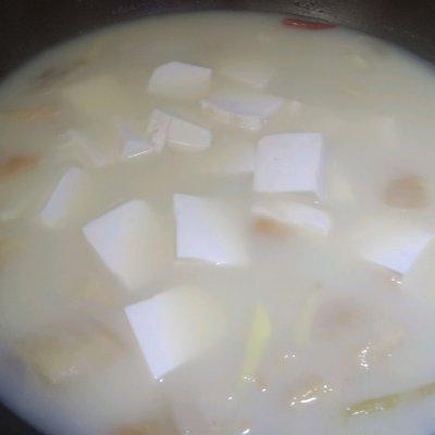 蚌肉怎么做好吃，河蚌肉怎么做好吃易烂（好吃到飞起的河蚌咸肉汤）