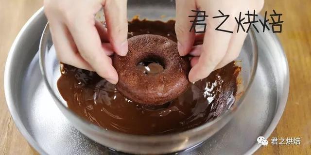 巧克力奶油怎么做，做巧克力奶油用什么巧克力（住嘴，我不能再吃了）