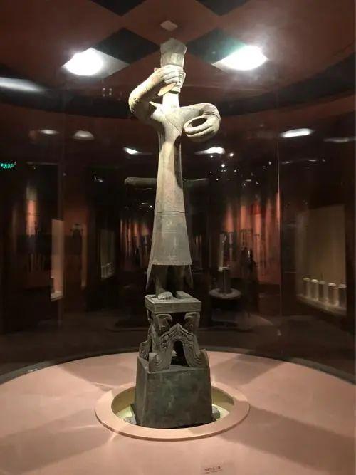 著名文化遗址三星堆位于中国哪个省，著名的考古发现三星堆遗址在现今的哪个省份（三星堆见证中华文明多元一体格局）