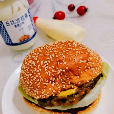 自制牛肉汉堡肉饼做法，自制牛肉汉堡肉饼做法步骤（芝士牛肉汉堡，赶快get起来）