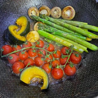 菲力牛排怎么煎，该煎几分钟（鲜嫩多汁的红酒菲力牛排就这么做）