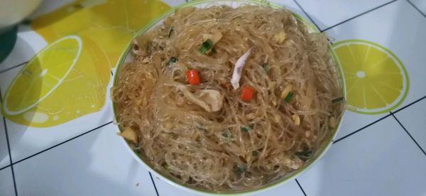 八爪鱼怎么吃，八爪鱼怎么做好吃视频教程（这道八爪鱼炒粉丝比大厨做的还好吃）