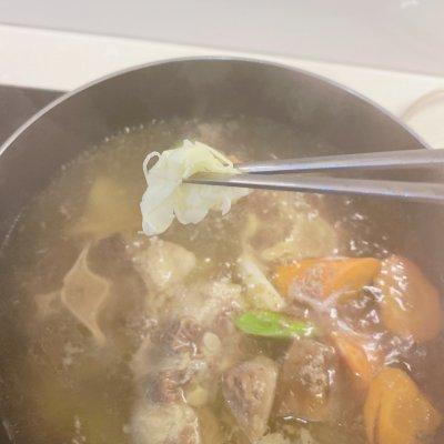 牛尾的功效和作用，牛尾巴功效与作用（寒冷与温暖之间只差一碗简单到不行的牛尾汤）