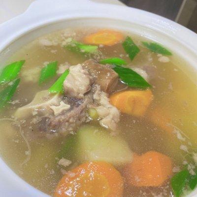 牛尾的功效和作用，牛尾巴功效与作用（寒冷与温暖之间只差一碗简单到不行的牛尾汤）