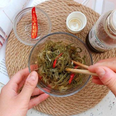 海藻怎么做好吃，腐竹怎么做好吃（#321沙拉日#开胃香辣海藻丝）