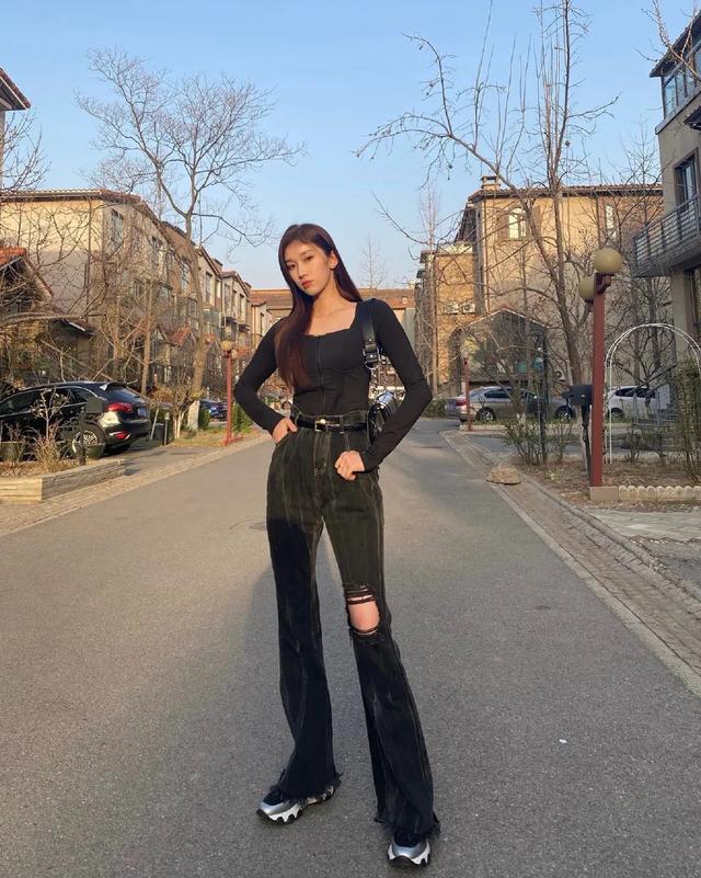 abg是什么意思，abg是什么意思网络用语（穿得像她们这么辣）