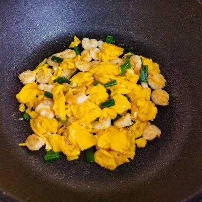 炒虾仁怎么炒好吃，炒虾仁怎么炒好吃又嫩（虾仁炒鸡蛋怎么做好吃又简单）