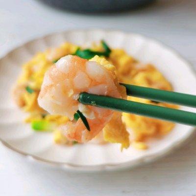 炒虾仁怎么炒好吃，炒虾仁怎么炒好吃又嫩（虾仁炒鸡蛋怎么做好吃又简单）