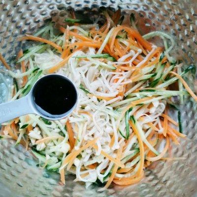 金针菇焯水几分钟，金针菇蒸几分钟熟（轻拌金针菇的经典做法）