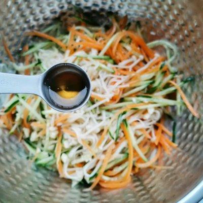 金针菇焯水几分钟，金针菇蒸几分钟熟（轻拌金针菇的经典做法）