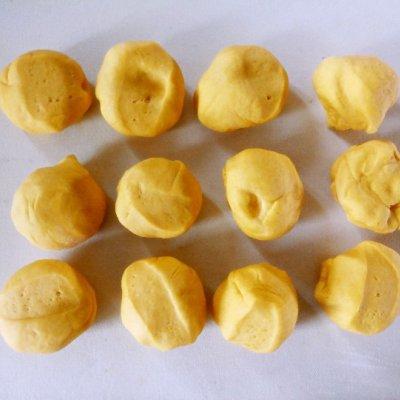 怎样做南瓜面，怎样做南瓜面包（大人小孩都爱吃的南瓜花样馒头）