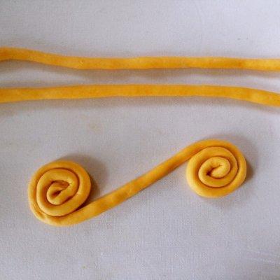 怎样做南瓜面，怎样做南瓜面包（大人小孩都爱吃的南瓜花样馒头）