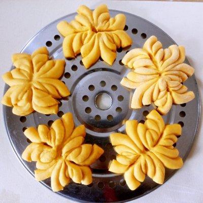 怎样做南瓜面，怎样做南瓜面包（大人小孩都爱吃的南瓜花样馒头）