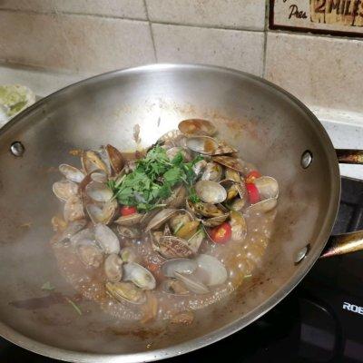 花蛤怎么做好吃，花蛤如何做更好吃（让食客踏破门槛的的爆炒花蛤做法）