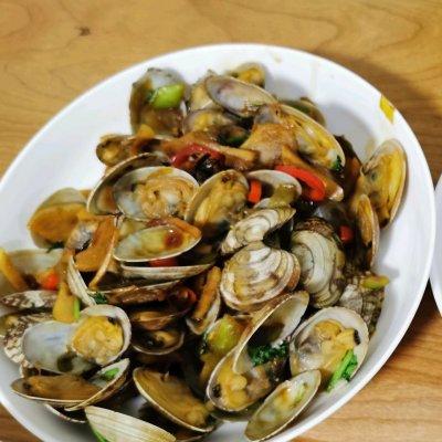 花蛤怎么做好吃，花蛤如何做更好吃（让食客踏破门槛的的爆炒花蛤做法）