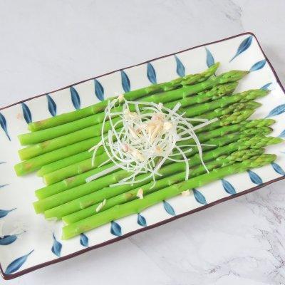新鲜芦笋的吃法有哪些，新鲜芦笋怎么吃（美味尝鲜#响油芦笋）
