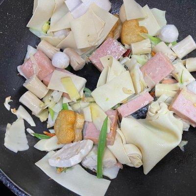 干豆腐皮怎么做好吃，干豆腐皮怎么做汤好吃（香到筷子都拿不稳的家常菜）