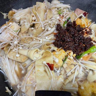 干豆腐皮怎么做好吃，干豆腐皮怎么做汤好吃（香到筷子都拿不稳的家常菜）