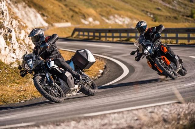 什么是簧上质量和簧下质量，簧上质量和簧载质量（簧下质量那些事儿）